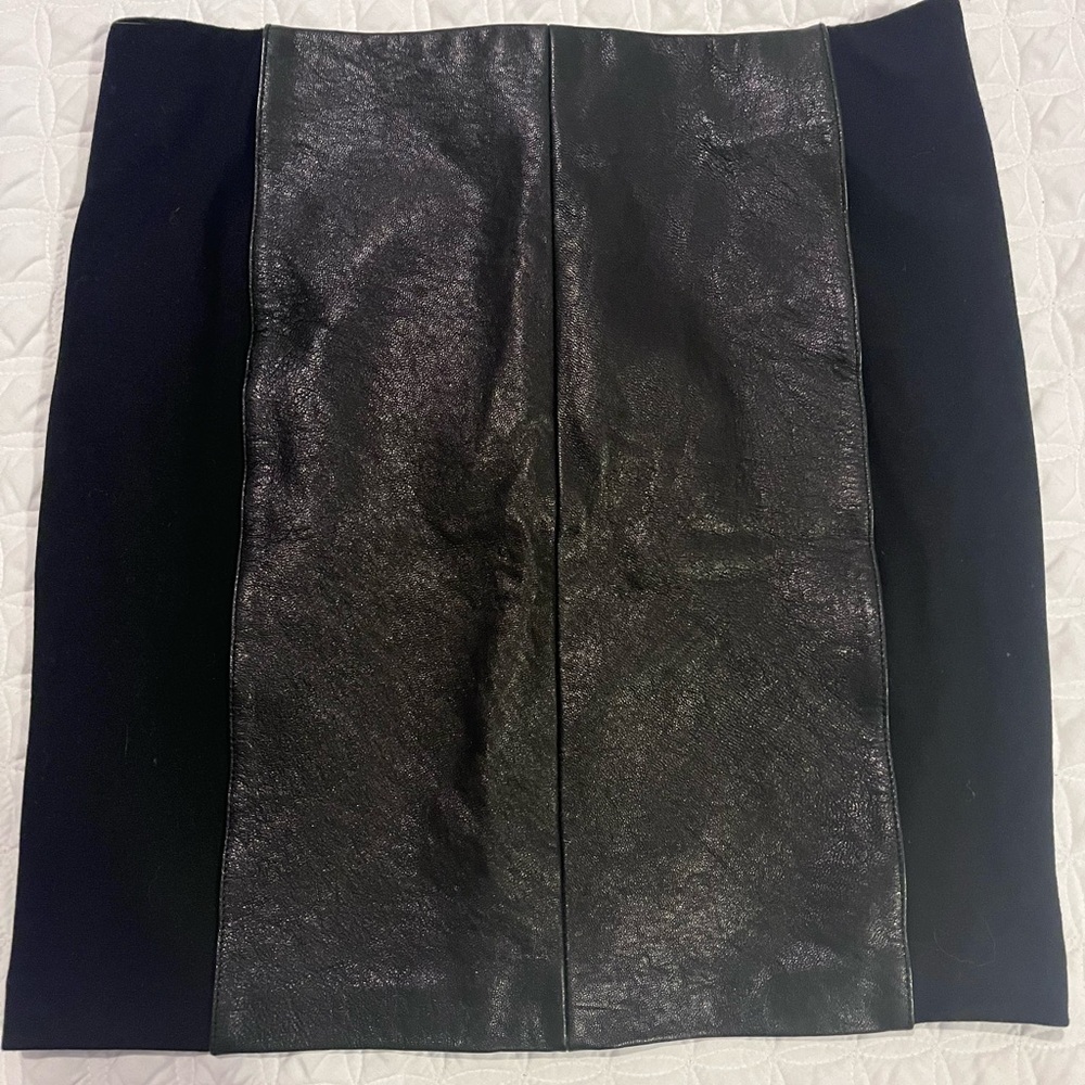 MODA international skirt